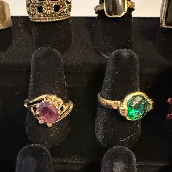 Elegant Assorted Rings Collection - Picture 5 of 7